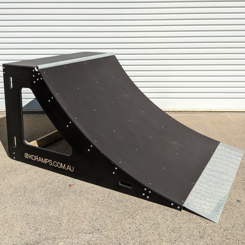 Quarter Ramp KO Ramps - 3ft High (90cm) Quarter pipe
